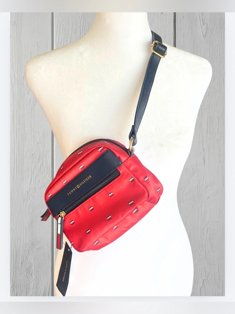 Tommy Hilfiger Red Nylon Belt Bag /Crossbody with Navy Trim - Picture 5 of 10